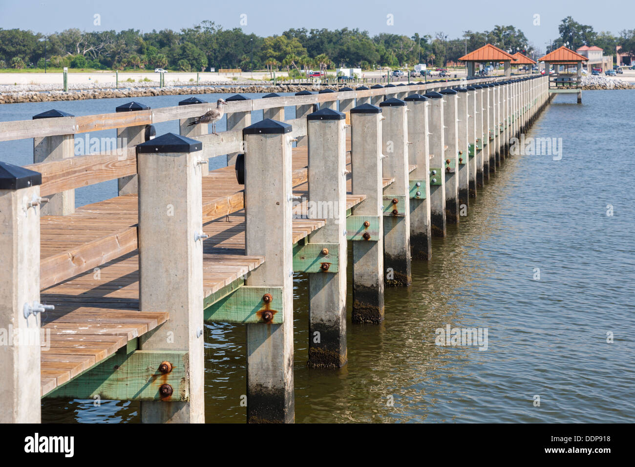 Ken Combs Fishing pier in Gulf of Mexico at Courthouse Road in Gulfport