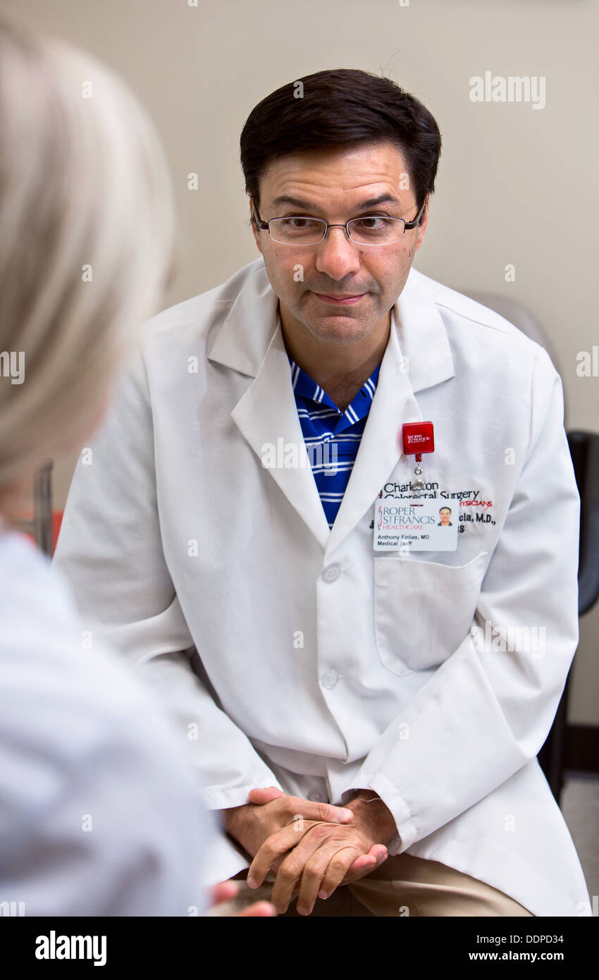Doctor patient consultation hi-res stock photography and images - Alamy