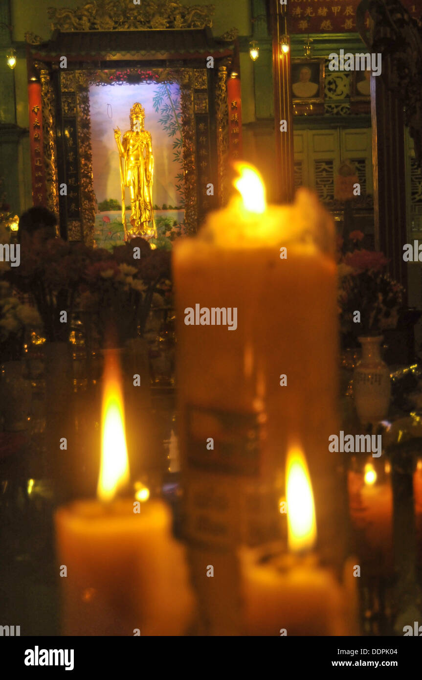 Shrine and temple hires stock photography and images Alamy