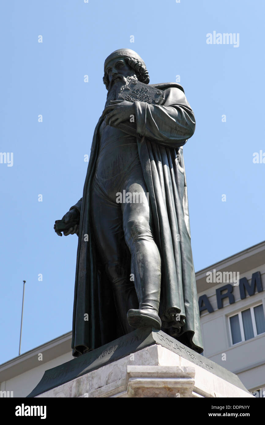 Statue of Johannes Gutenberg in Mainz, Germany Stock Photo - Alamy