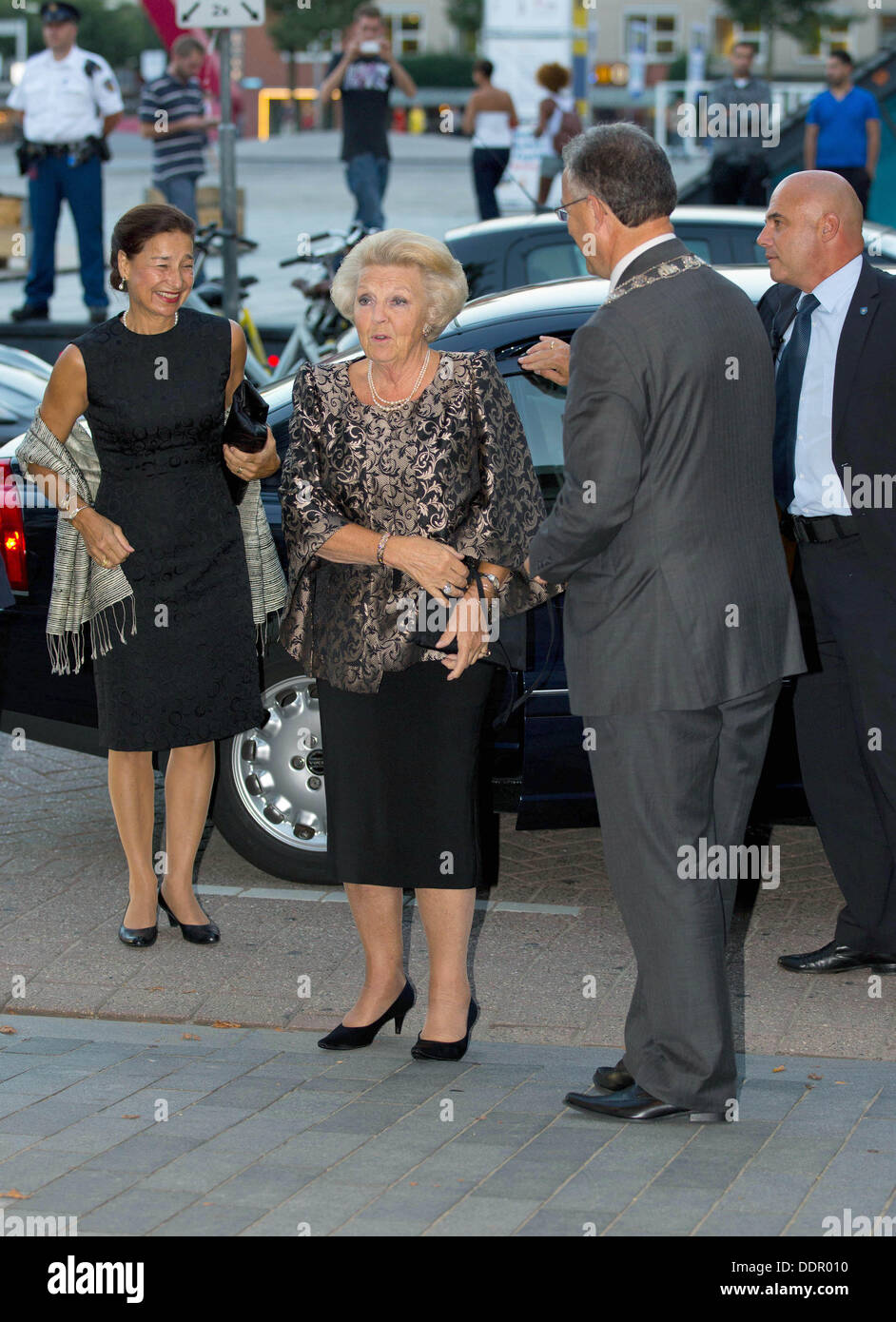 Rotterdam, the Netherlands. 05th Sep, 2013. Dutch Princess Beatrix (C) attends the opening concert of the 18th edition of the Rotterdam Philharmonic Gergiev Festival in De Doelen in Rotterdam, 05 September 2013. Photo: Albert Nieboer / Credit:  dpa picture alliance/Alamy Live News Stock Photo