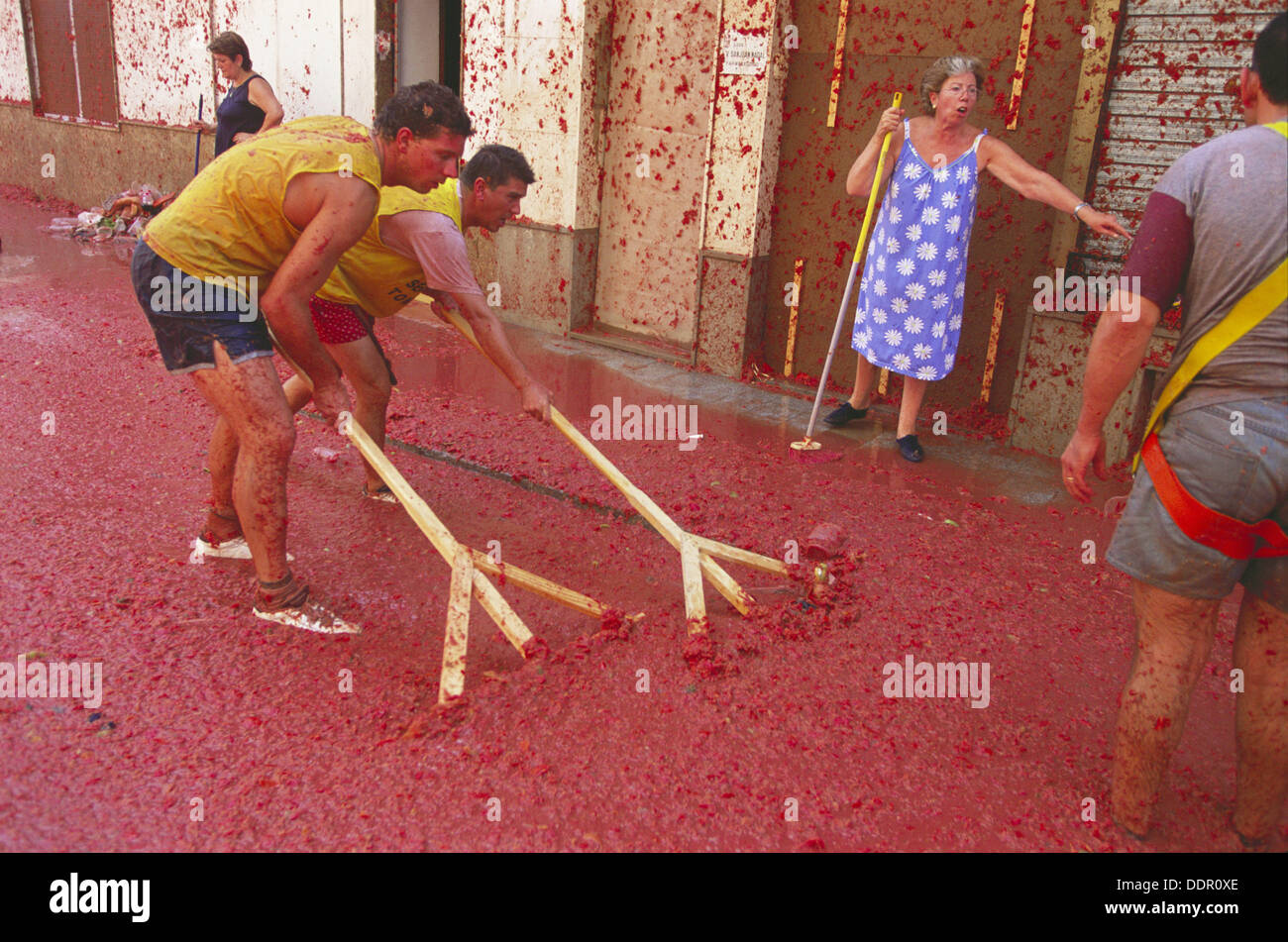 Tomato festival clean hires stock photography and images Alamy