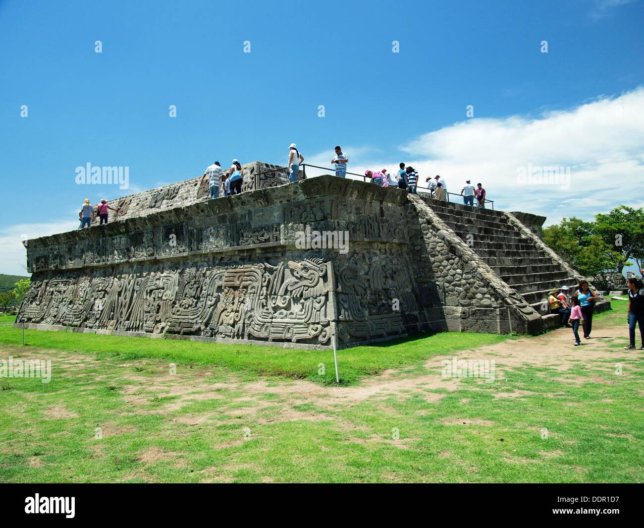 Pirámide de Quetzalcoatl. Xochicalco archaelogical site. Mexico Stock ...