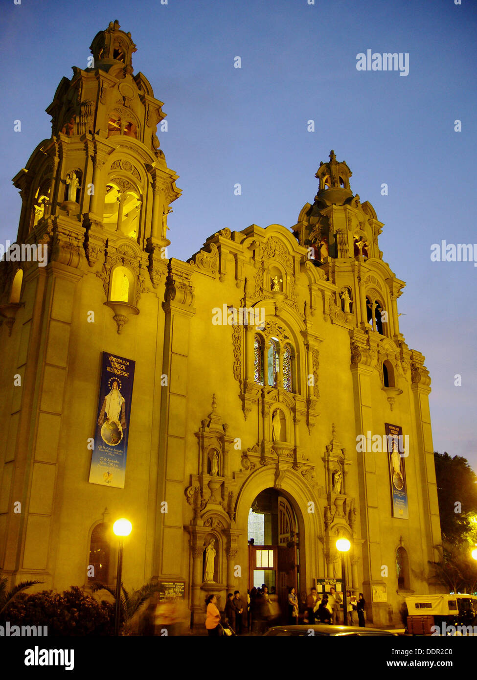 Virgen medalla milagrosa hi-res stock photography and images - Alamy