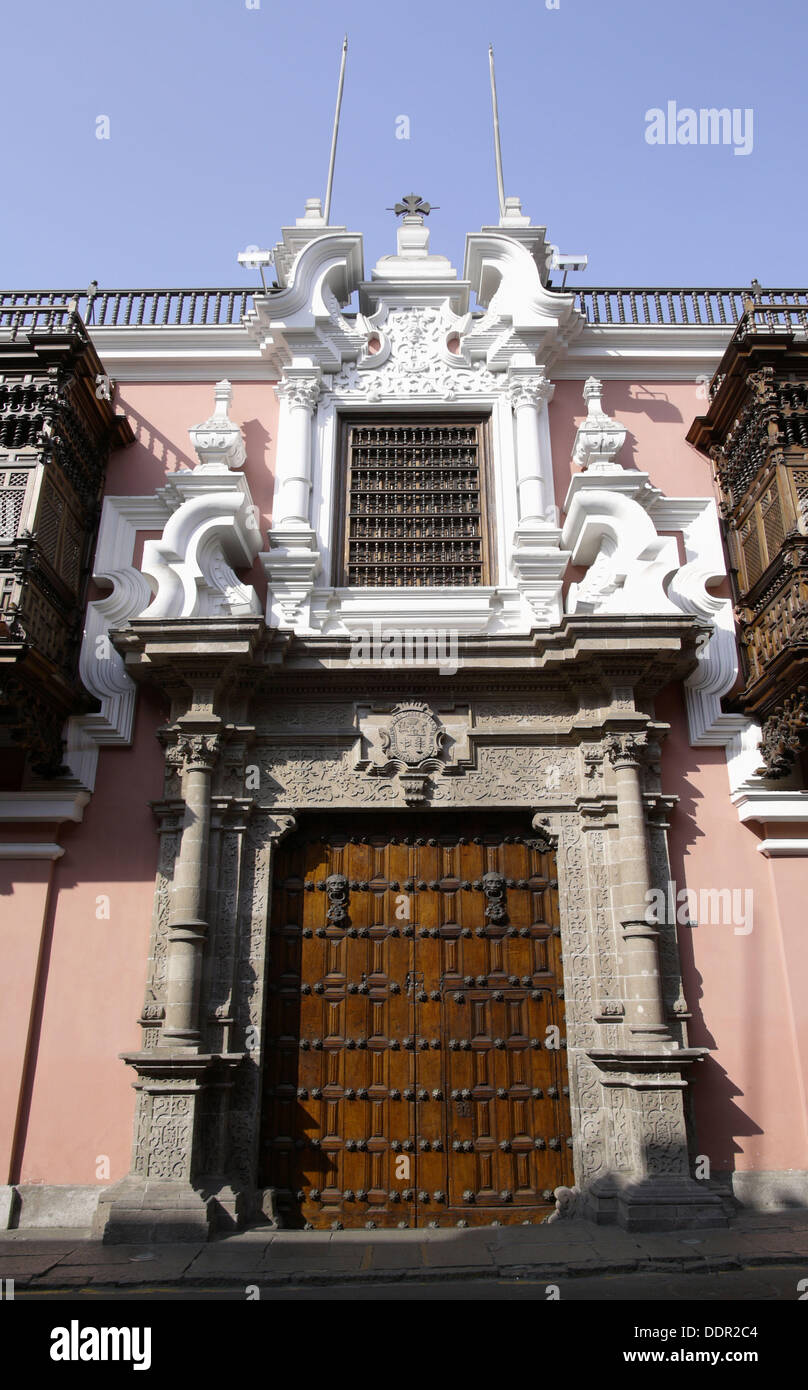 Lima peru architecture 18th century hi-res stock photography and images ...