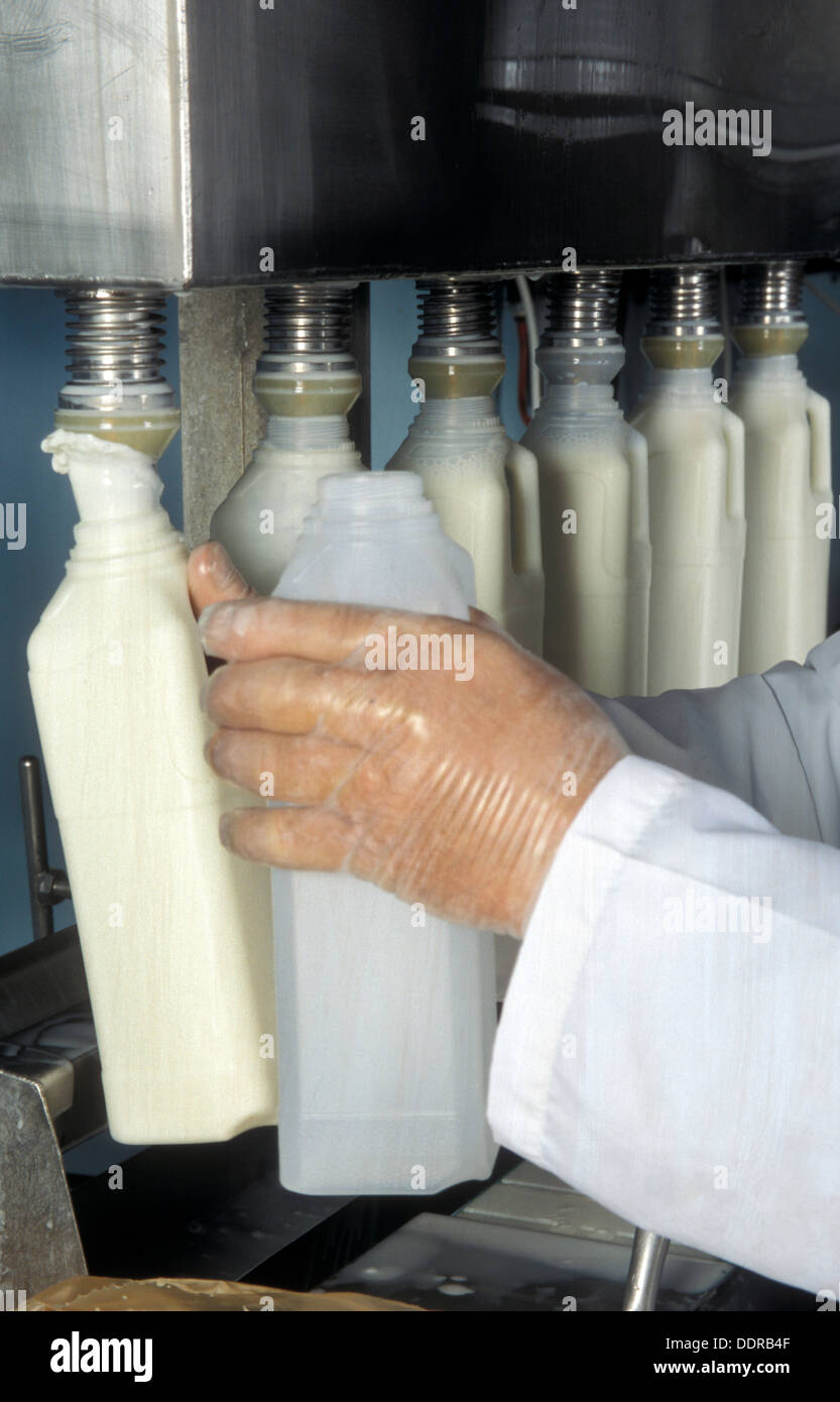 Milk bottling hires stock photography and images Alamy