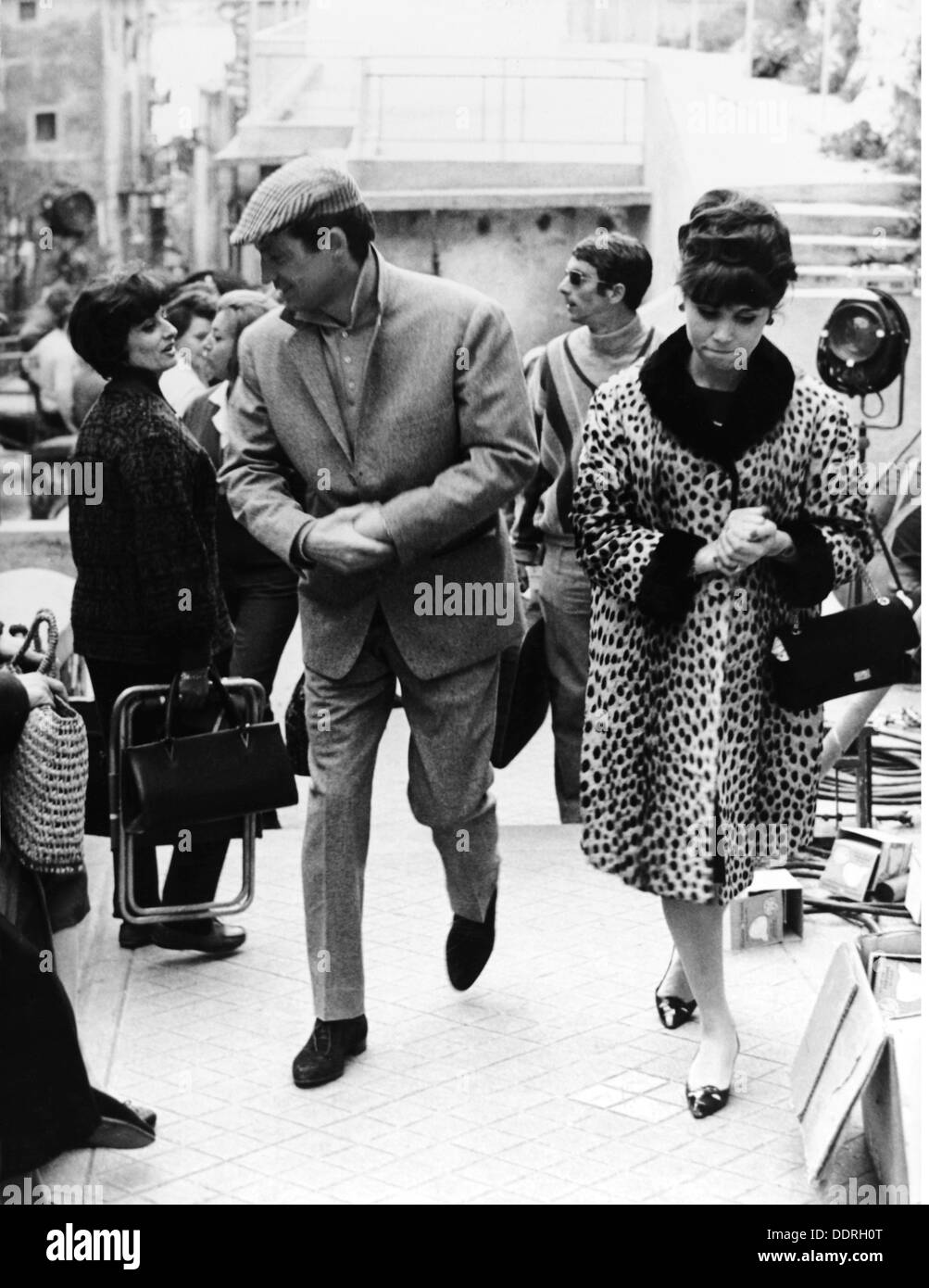 Belmondo, Jean-Paul, * 9.4.1933, French actor, half length, with first wife Renee 'Elodie' Constantin, Villefranche-sur-Mer, March 1963, Stock Photo