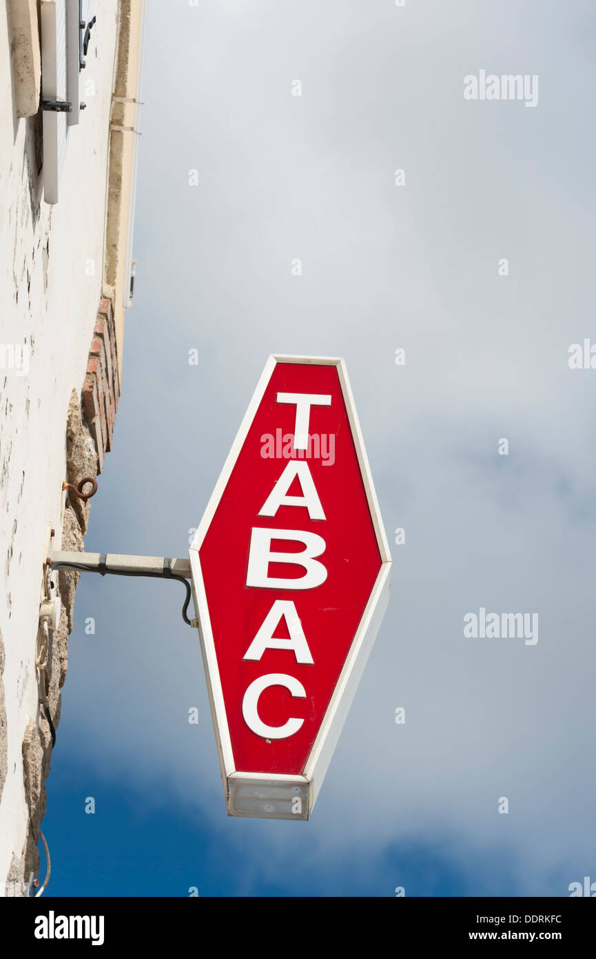 Tobacconist tobacconists hires stock photography and images Alamy