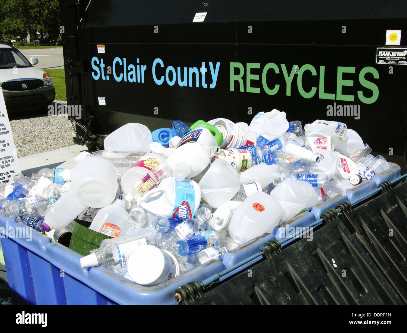 Recycle reuse reprocess process hi-res stock photography and images - Alamy