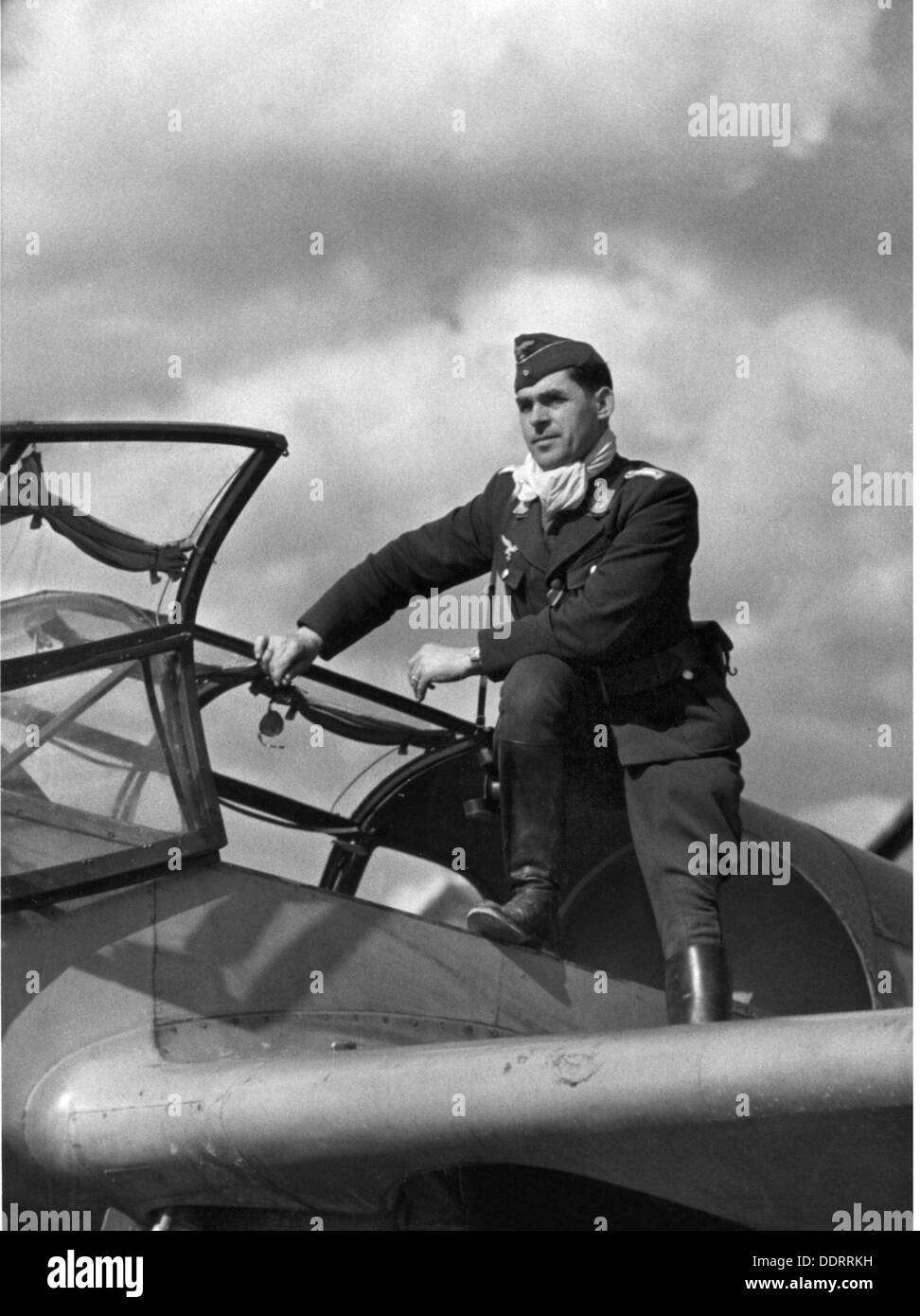 Second World War / WWII, propaganda, Germany, war correspondent of the Luftwaffe (German Air Force) Georg Schödl, 3rd Air Force War Correspondent Company, on an airplane, 1942, Additional-Rights-Clearences-Not Available Stock Photo