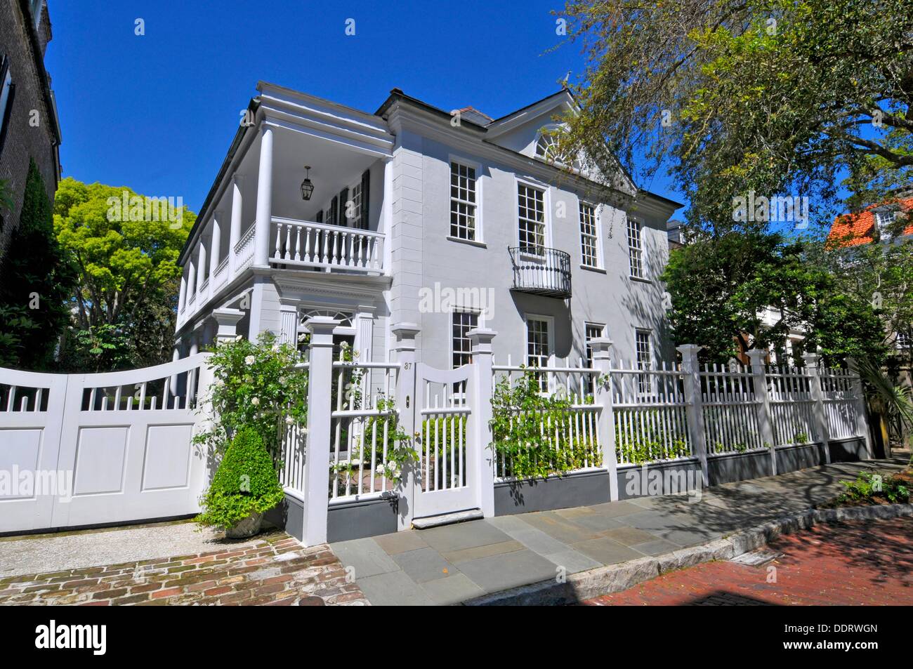Historic homes and residential dwellings the East and South Battery section in Charleston South Carolina SC circa 1775 buildings Stock Photo