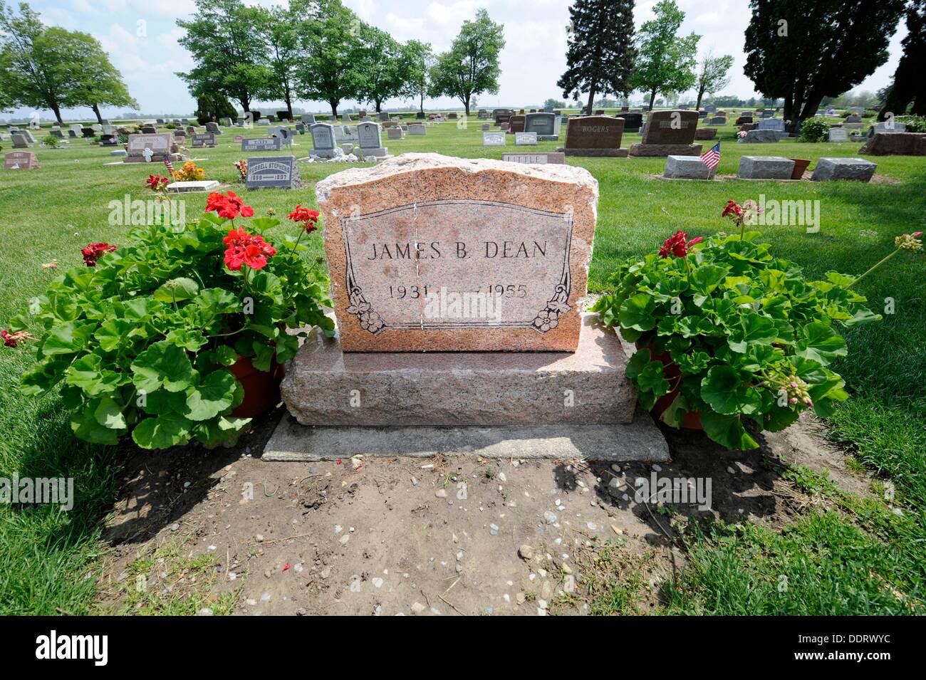 James dean grave park cemetery hires stock photography and images Alamy