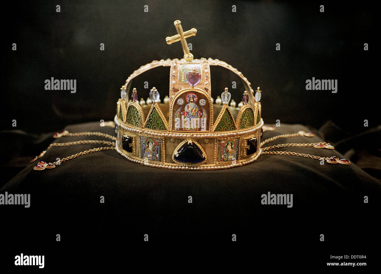 Crown of saint stephen hires stock photography and images Alamy