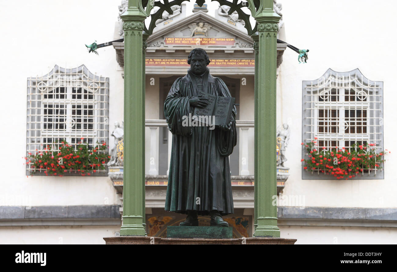 The monument for Martin Luther is pictured in Wittenberg, Germany, 02 September 2013. In this city, in 1517, the German reformer Martin Luther (1483-1546) posted his 95 his theses against the selling of indulgences at the door of the All Saints' Church. Photo: JENS WOLF Stock Photo