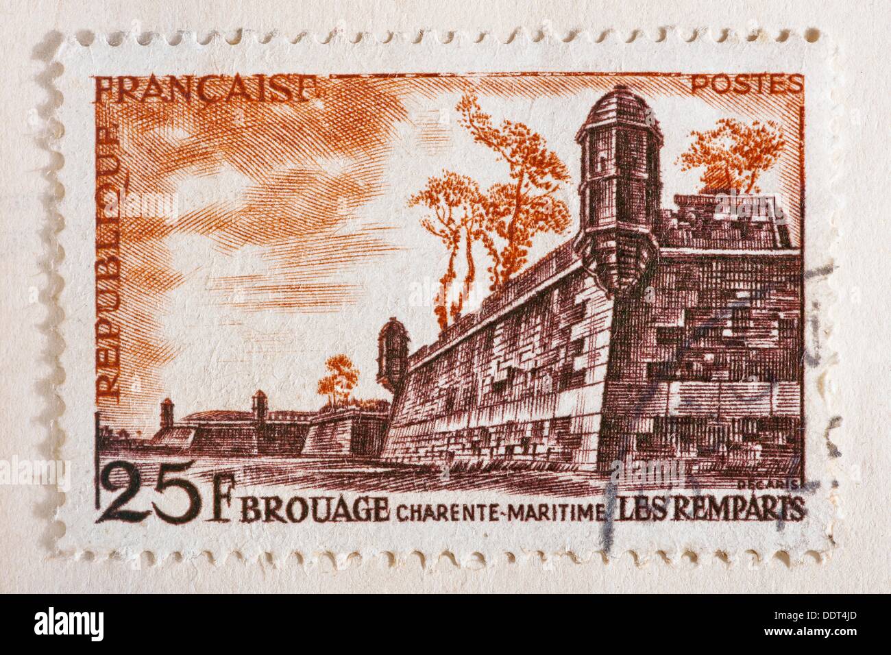 Марка 300 лет. Марки лаос почта. Марки 2024 года. Марки россии 2015. Почтовые марки 1978 монголия верблюды.