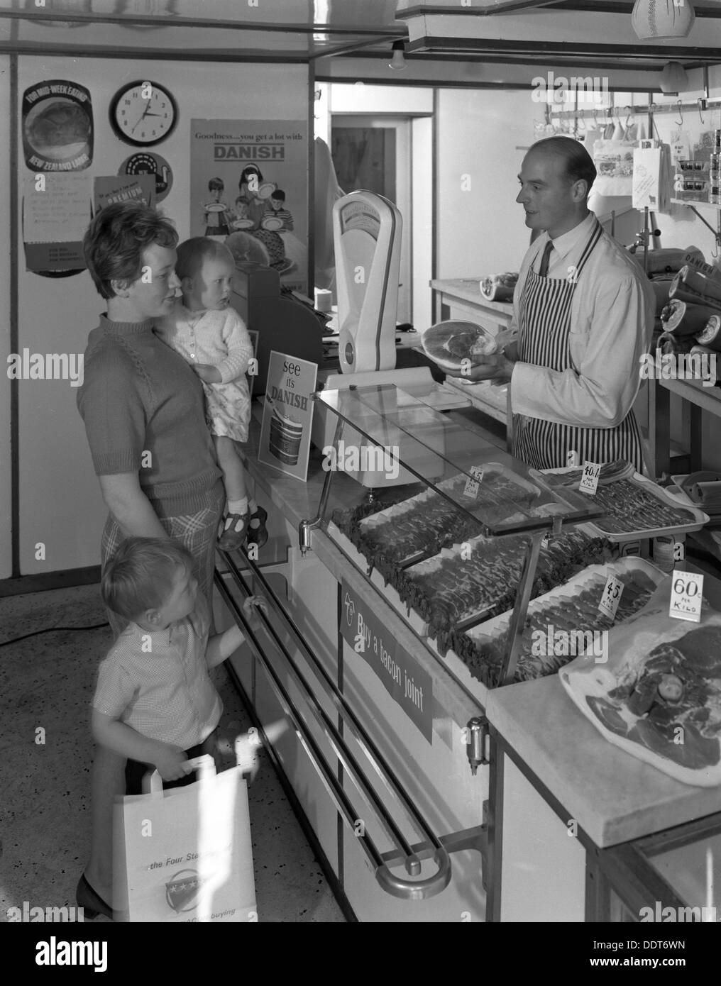 The new metric system of buying food, Stocksbridge, near Sheffield, South Yorkshire, 1966. Artist: Michael Walters Stock Photo