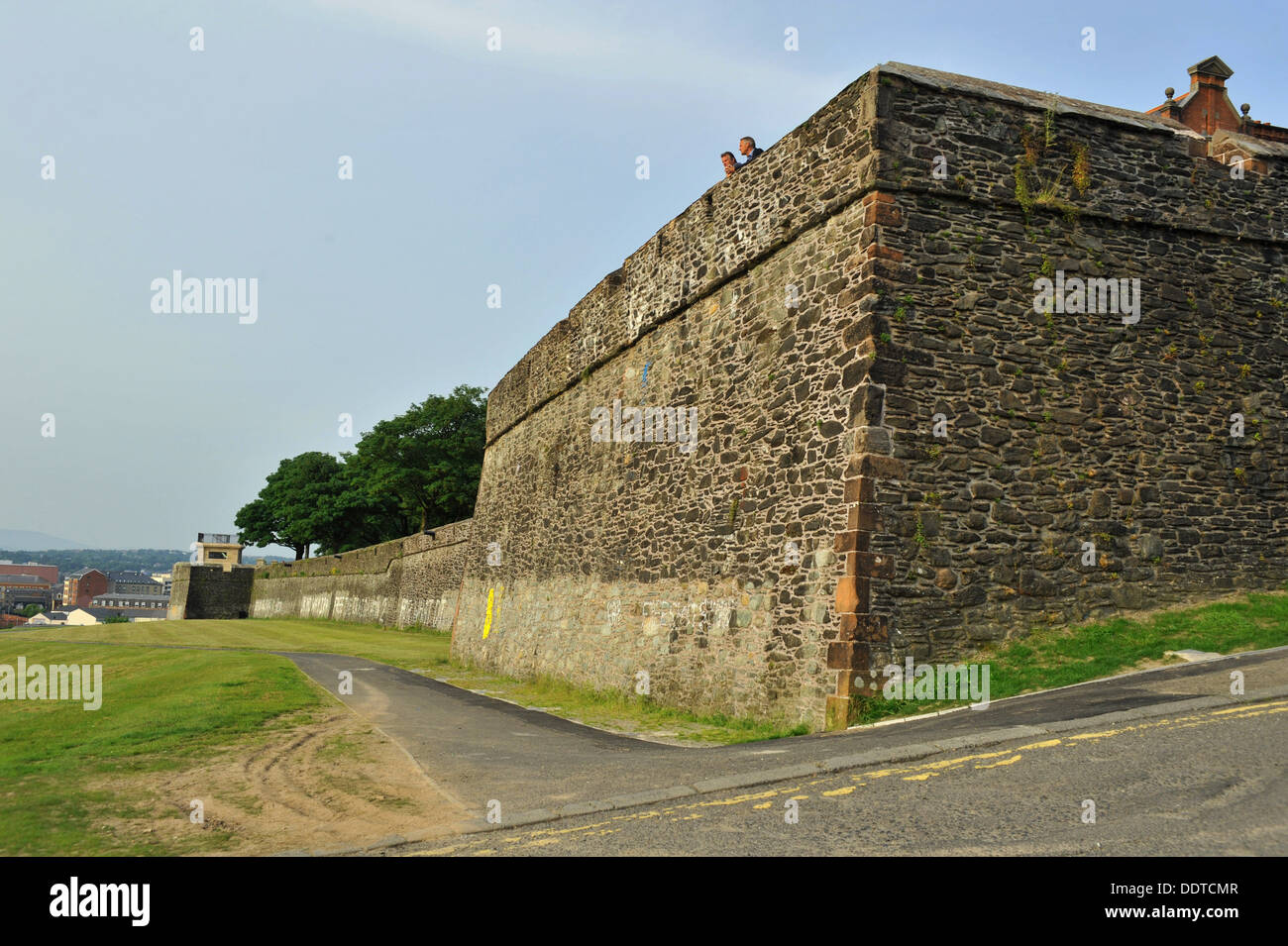 The walled city derry hires stock photography and images Alamy