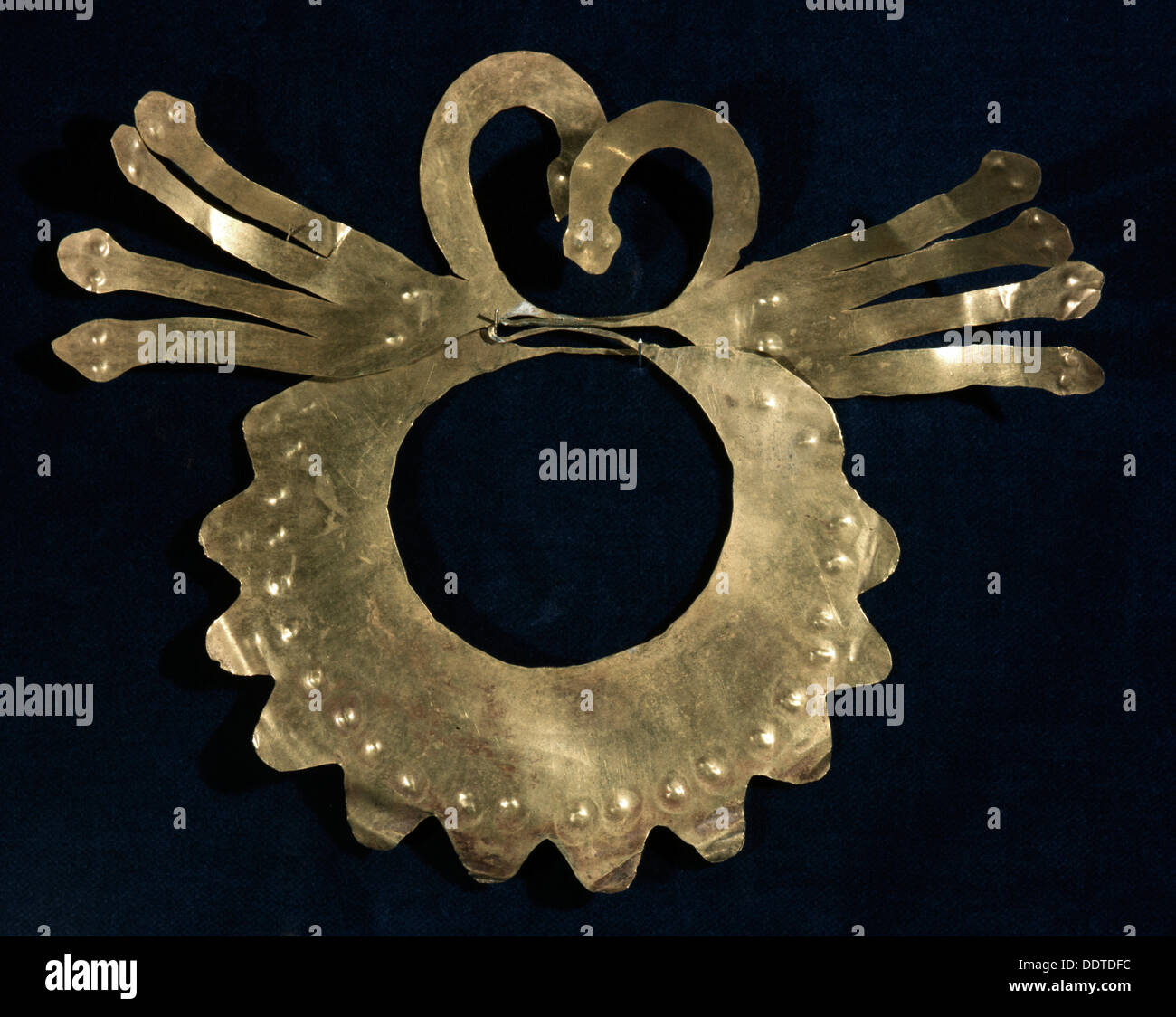 Gold and copper alloy tumbaga hires stock photography and images Alamy