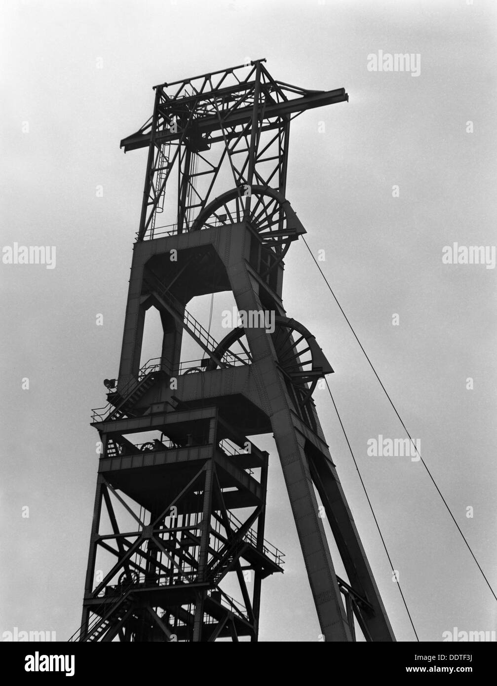 The downcast headgear at Clipstone Colliery, Nottinghamshire, 1963.  Artist: Michael Walters Stock Photo