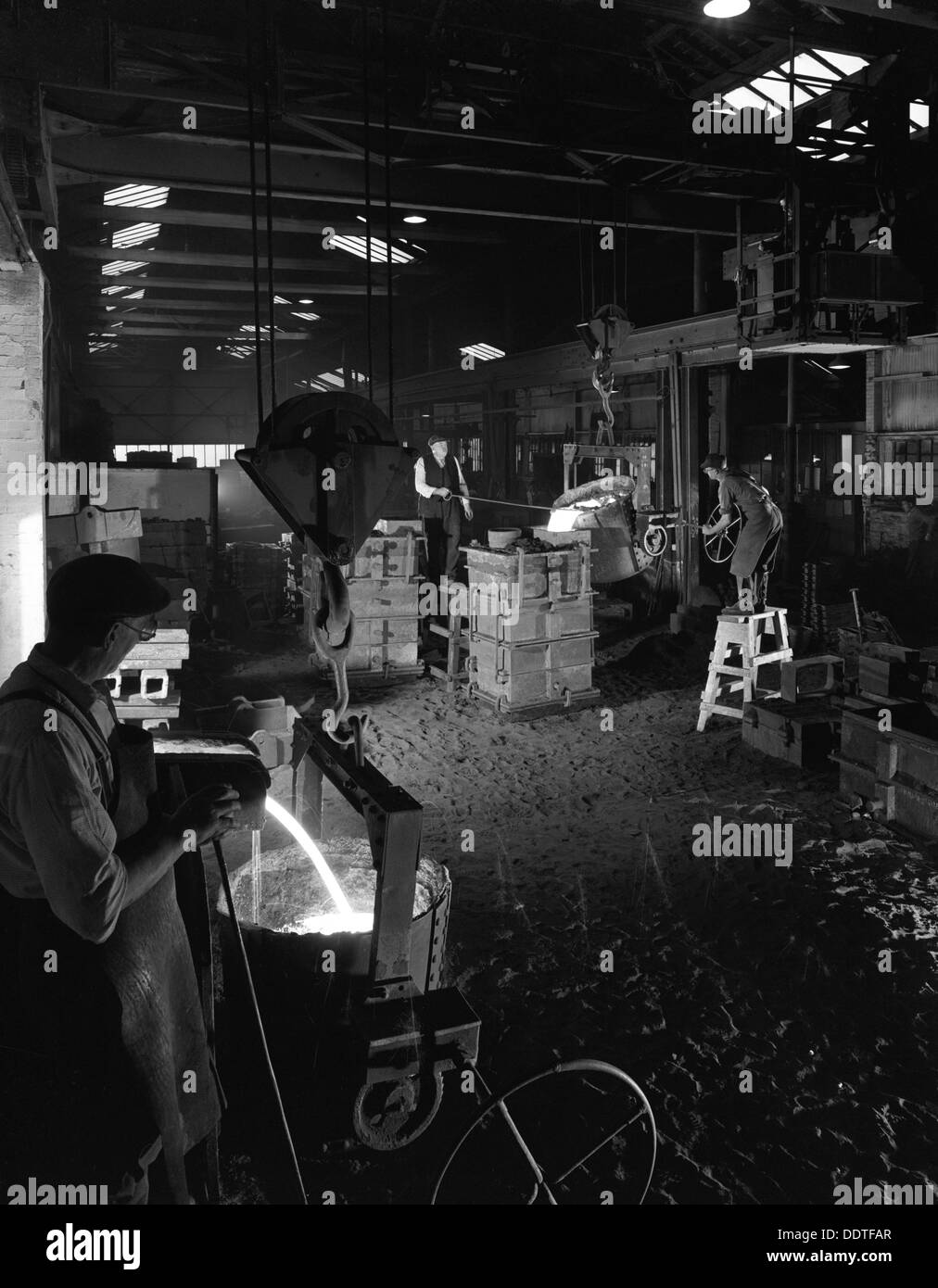 Casting at AT Green & Sons steel foundry, Rotherham, South Yorkshire, 1963. Artist: Michael Walters Stock Photo