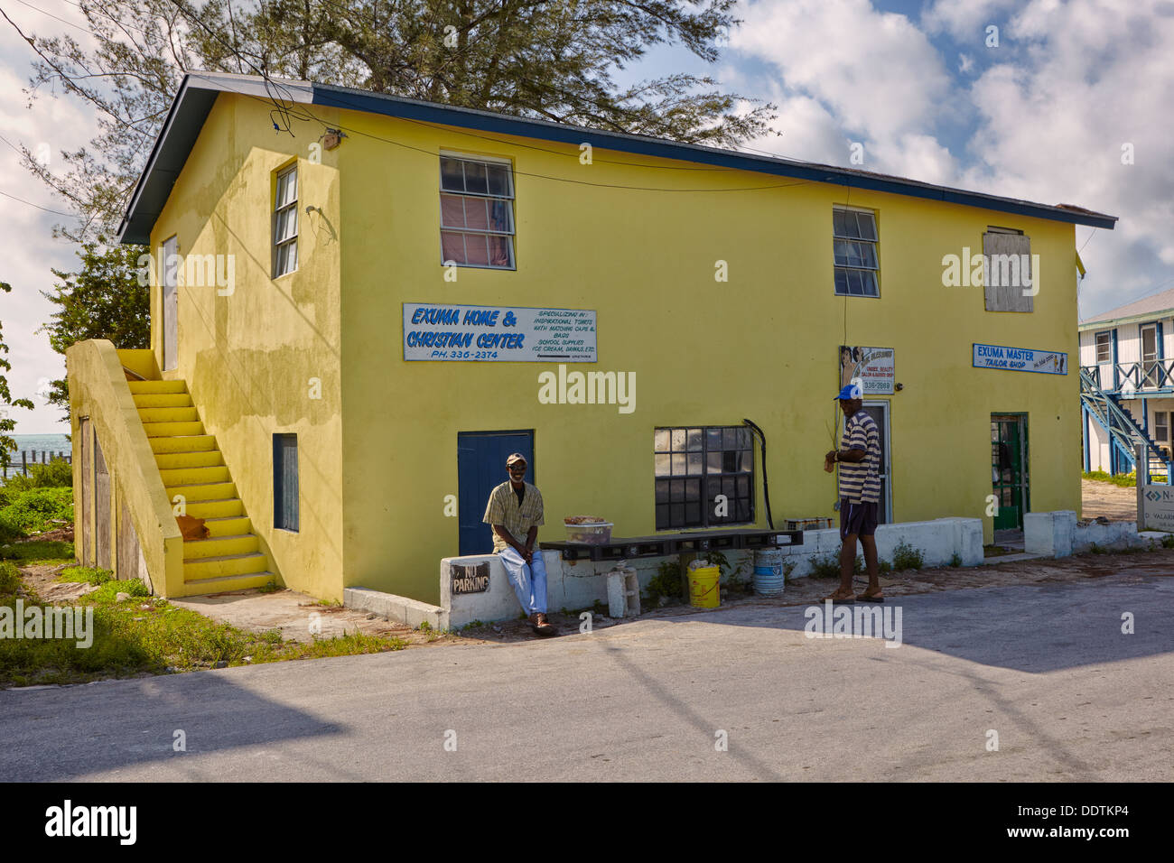 town bahamas shop hires stock photography and images Alamy