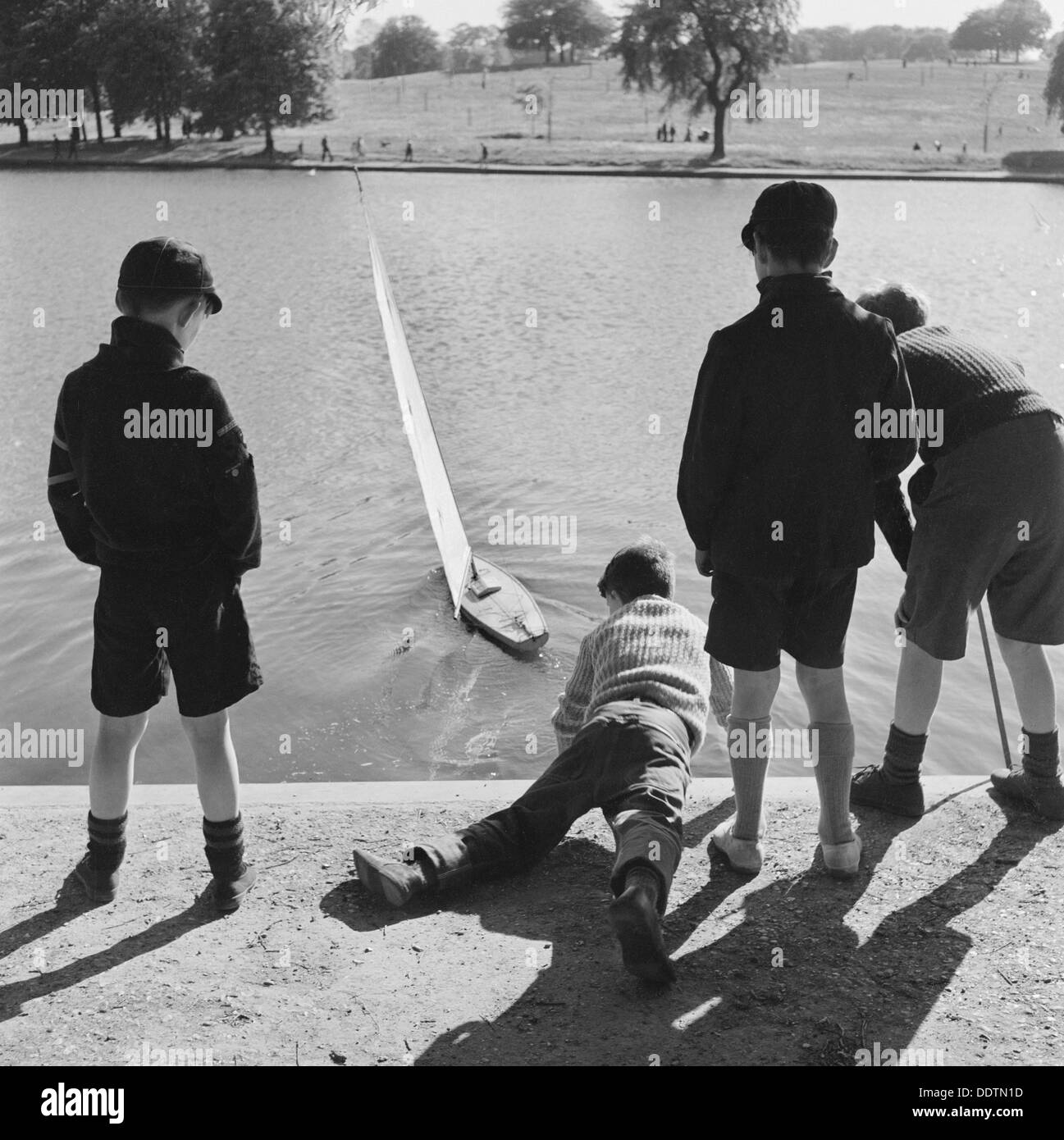 Model boating lake, near Parliament Hill, Hampstead Heath, London, c1960-c1965(?). Artist: John Gay Stock Photo