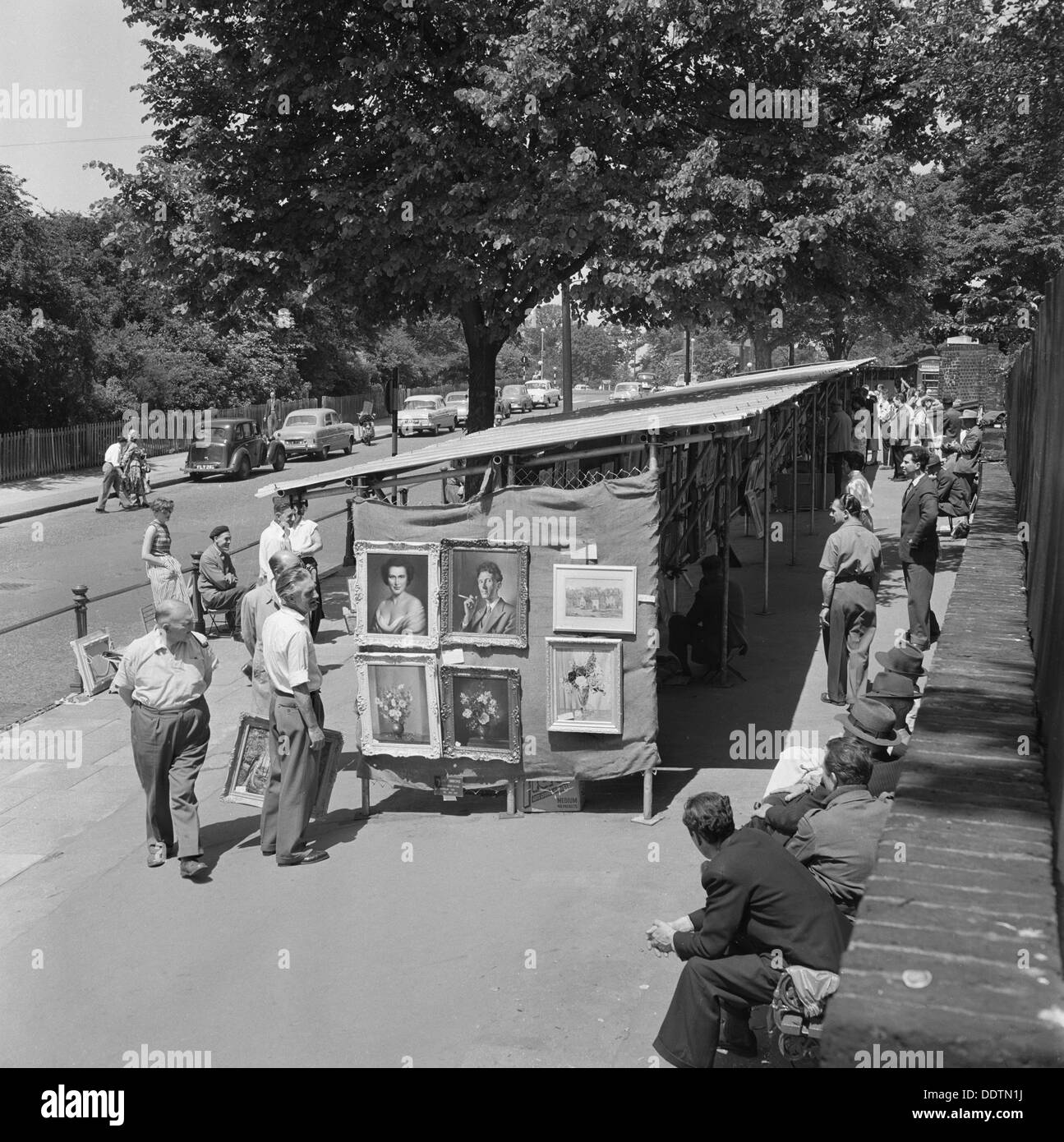 Open-air art exhibition, Hampstead, London, 1960-1965. Artist: John Gay Stock Photo