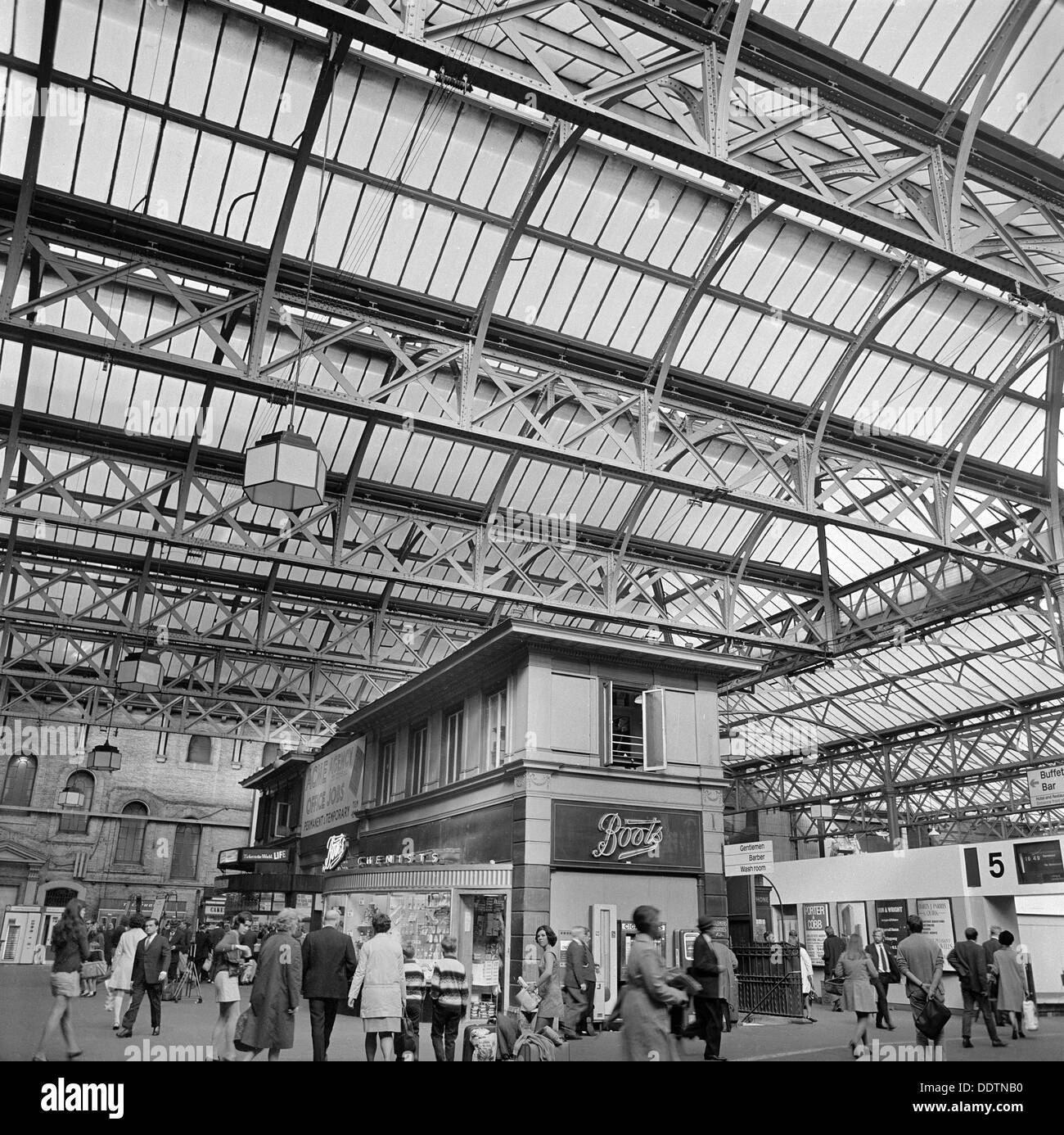 Charing Cross Station, London, 1960-1972. Artist: John Gay Stock Photo