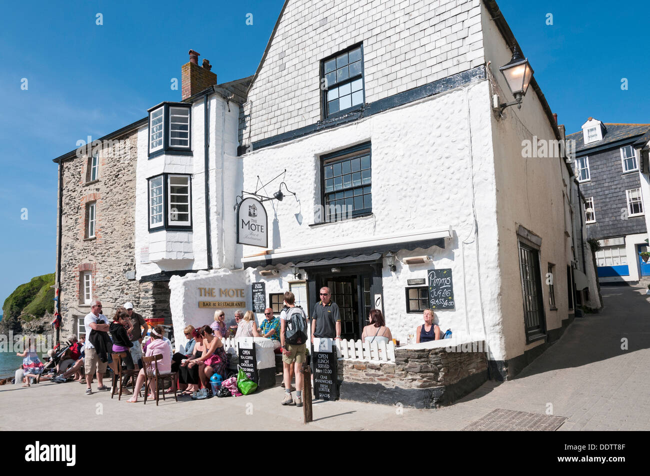 Great Britain, England, North Cornwall, Port Isaac, harbour, The Mote Bar & Restaurant Stock Photo