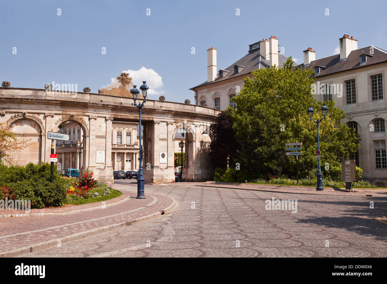 The entrance to Place de la