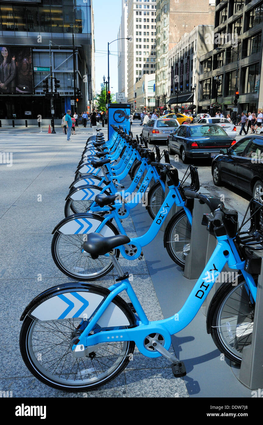 Divvy Bicycle rental station on Washington Street in Chicago. ChicaGO's
