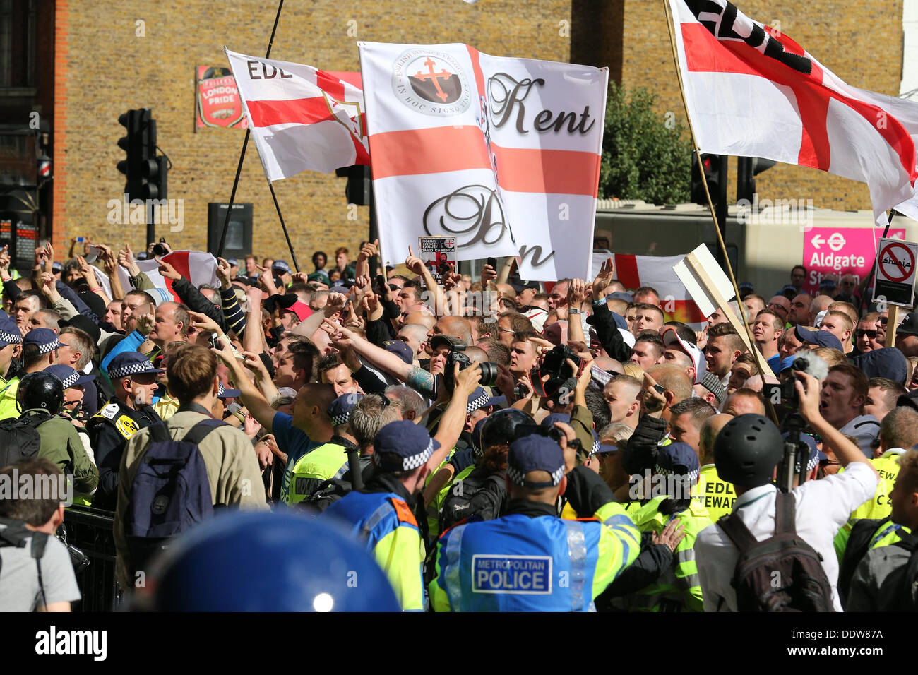London, UK. 7th September 2013. The Right-Wing Pressure Group, The English Defence League, March and rally against Sharia law on the outskirts of Tower Hamlets. London, United Kingdom, 07/09/2013  Credit:  Mario Mitsis / Alamy Live News Stock Photo