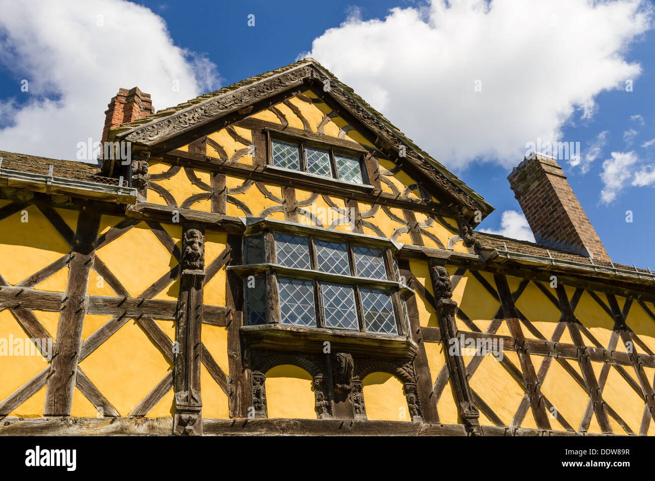 Timber framing hires stock photography and images Alamy
