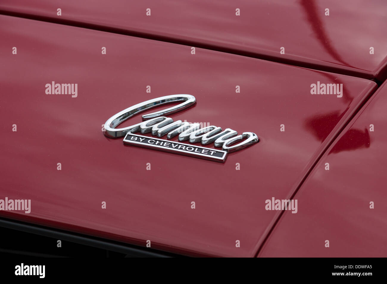 Red chevrolet camaro car hi-res stock photography and images - Alamy, image size:1300x956
