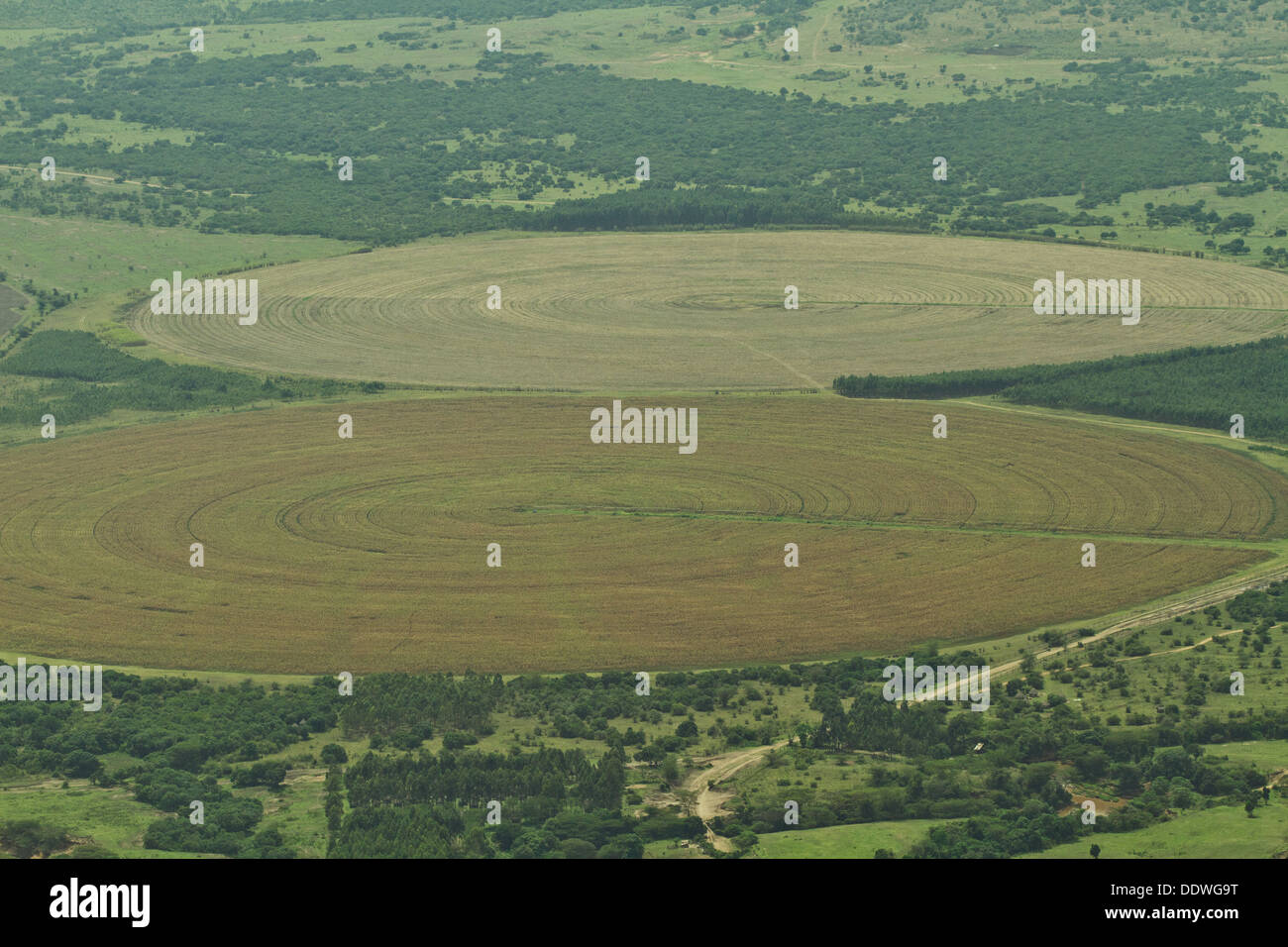 Circular irrigation system hires stock photography and images Alamy