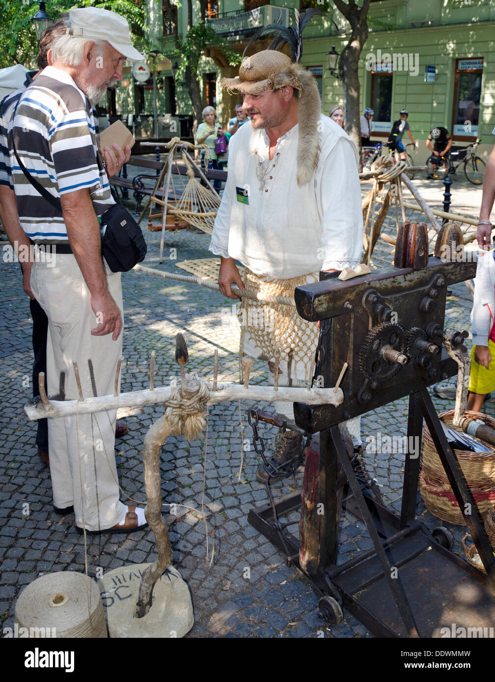 Ropemaker hi-res stock photography and images - Alamy