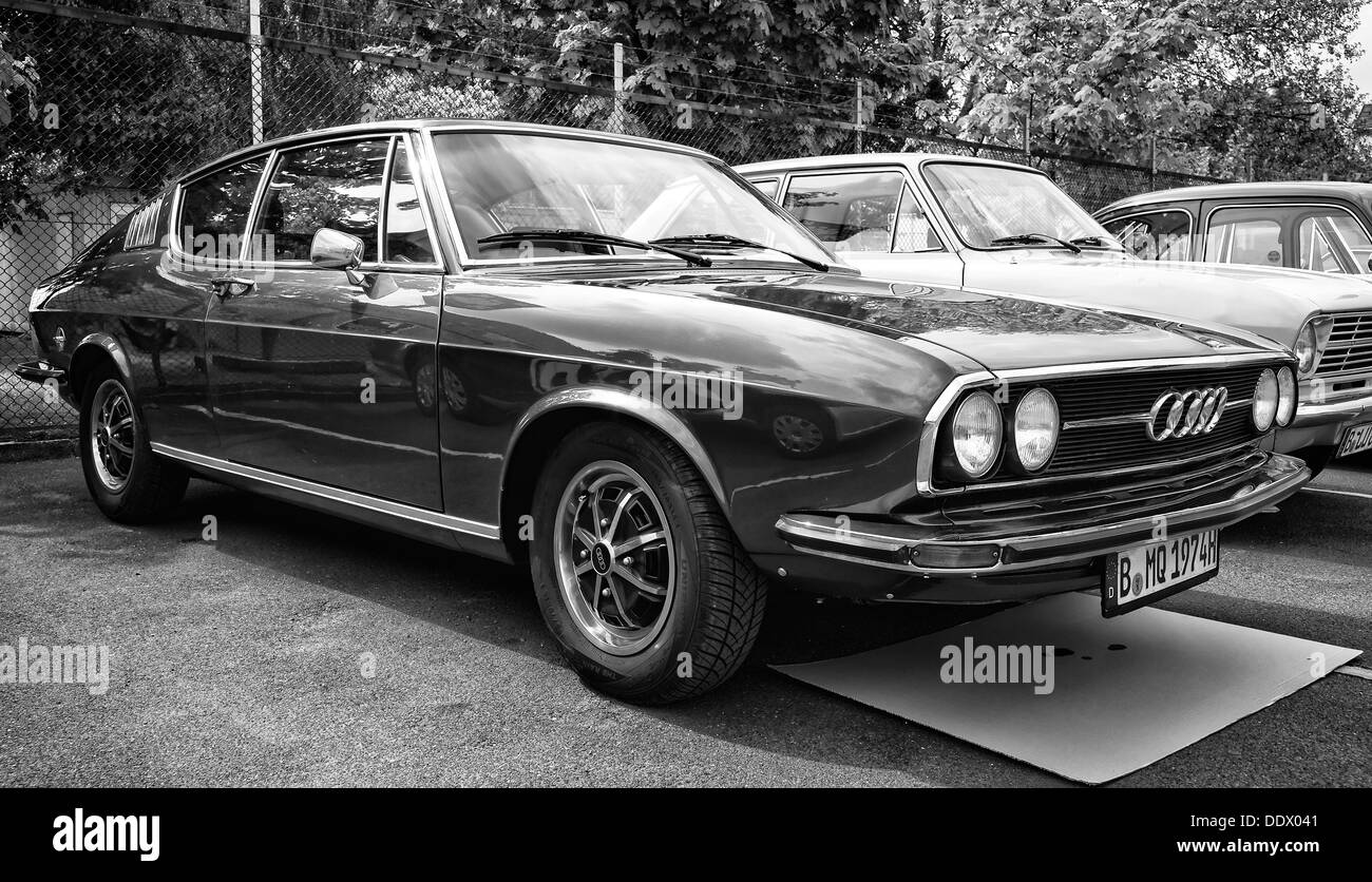 The Audi 100 (C1) Coupe S, front view, (black and white) Stock Photo