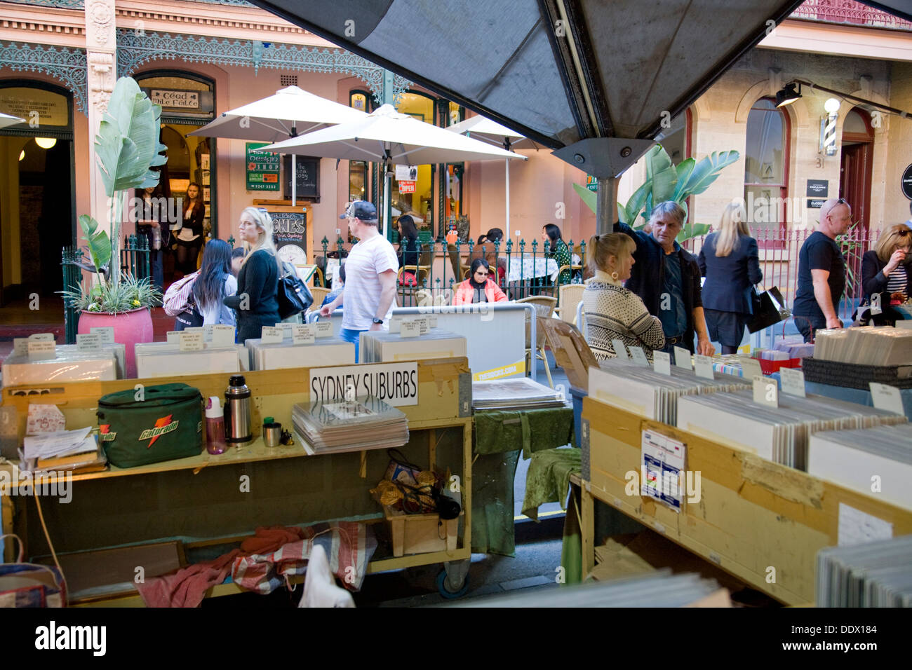 The rocks market markets hi-res stock photography and images - Alamy