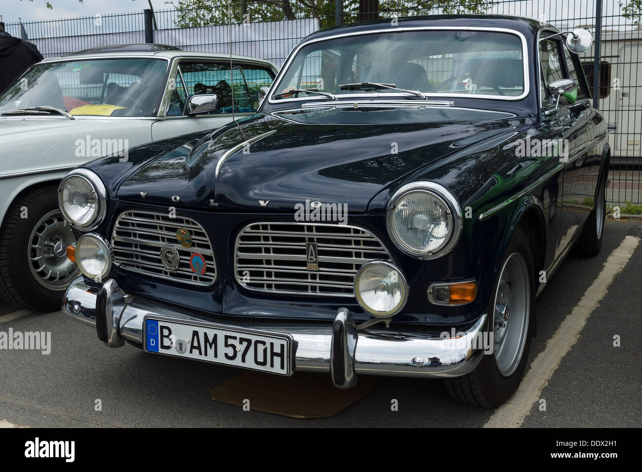 Old timer car volvo hi-res stock photography and images - Alamy