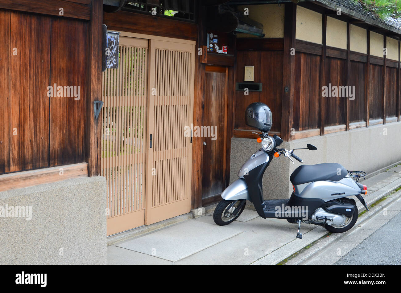 Honda scooter japan hi-res stock photography and images - Alamy