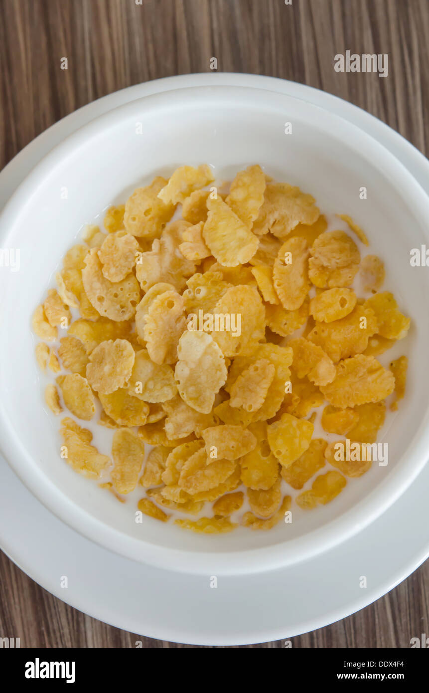 corn flake cereal with fresh milk in white bowl Stock Photo - Alamy