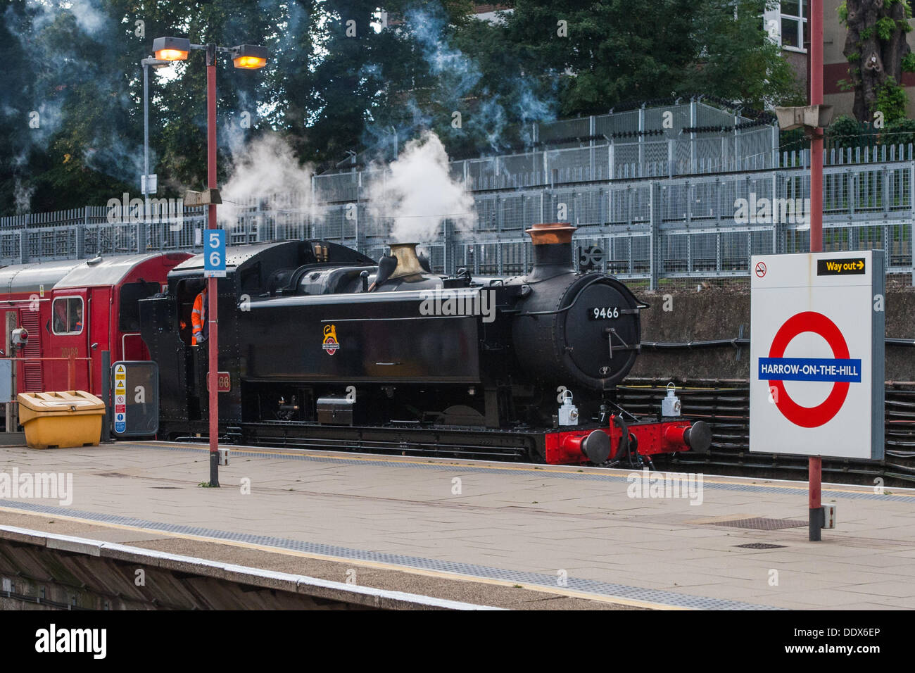 Harrow on the hill underground hires stock photography and images Alamy