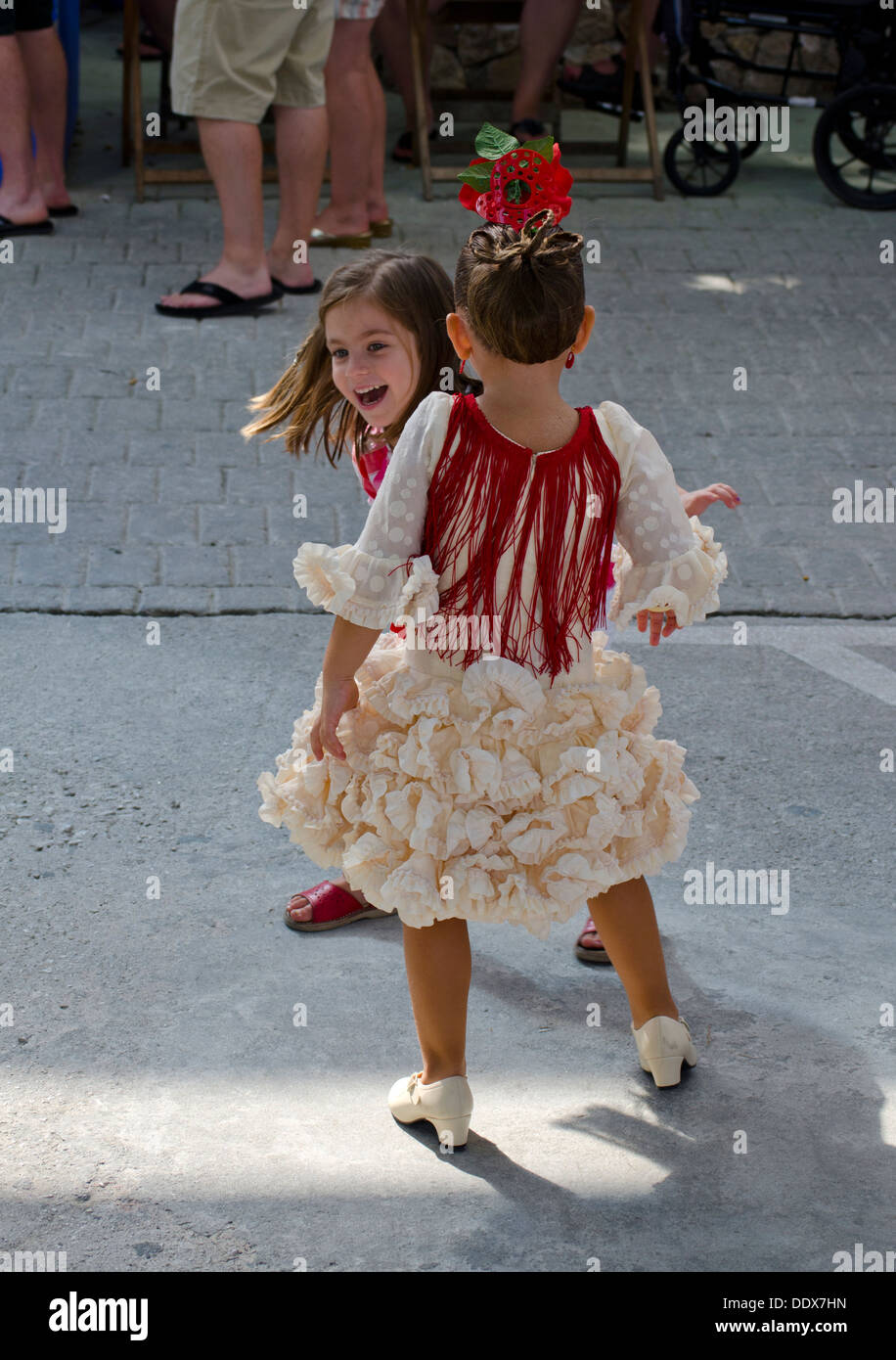 Spanish children in flamenco costume hi res stock photography and images Alamy