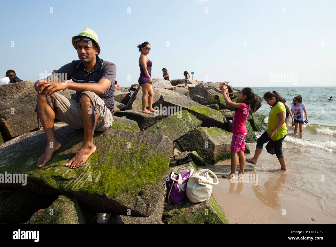Beach coney island hi-res stock photography and images - Alamy