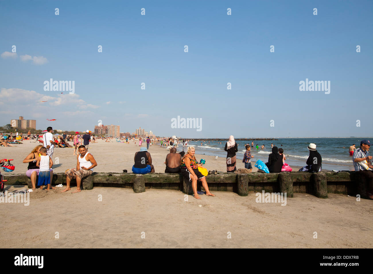 Beach coney island hi-res stock photography and images - Alamy