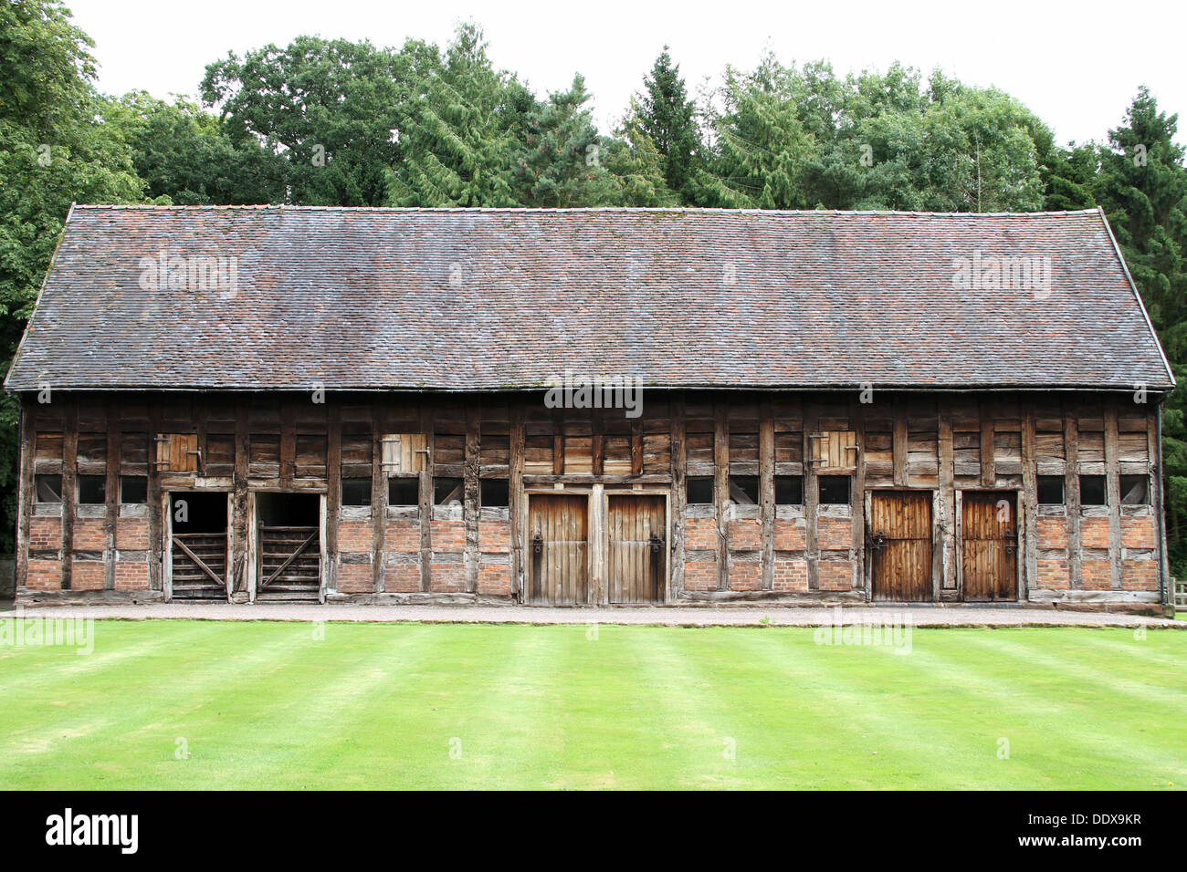 Tithe barn Stock Photo Alamy