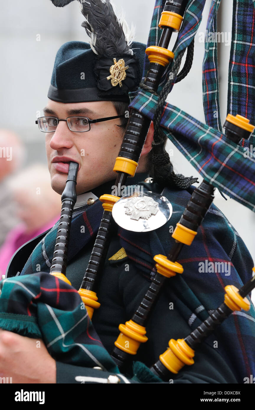 Scottish piper hires stock photography and images Alamy