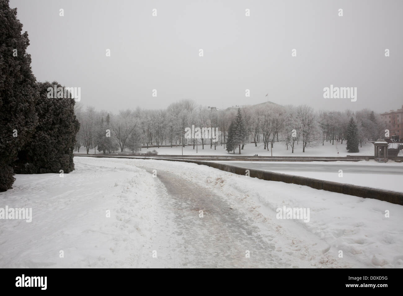 Janki Kupala Park, along the banks of the frozen Svislach river. Minsk, Belarus. Stock Photo