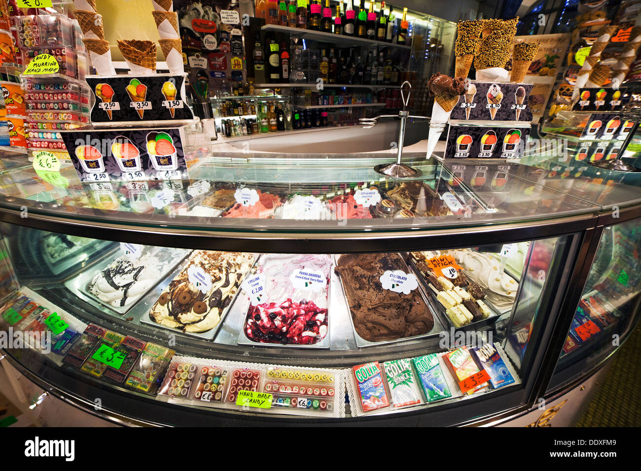 Eis ice cream parlour hires stock photography and images Alamy
