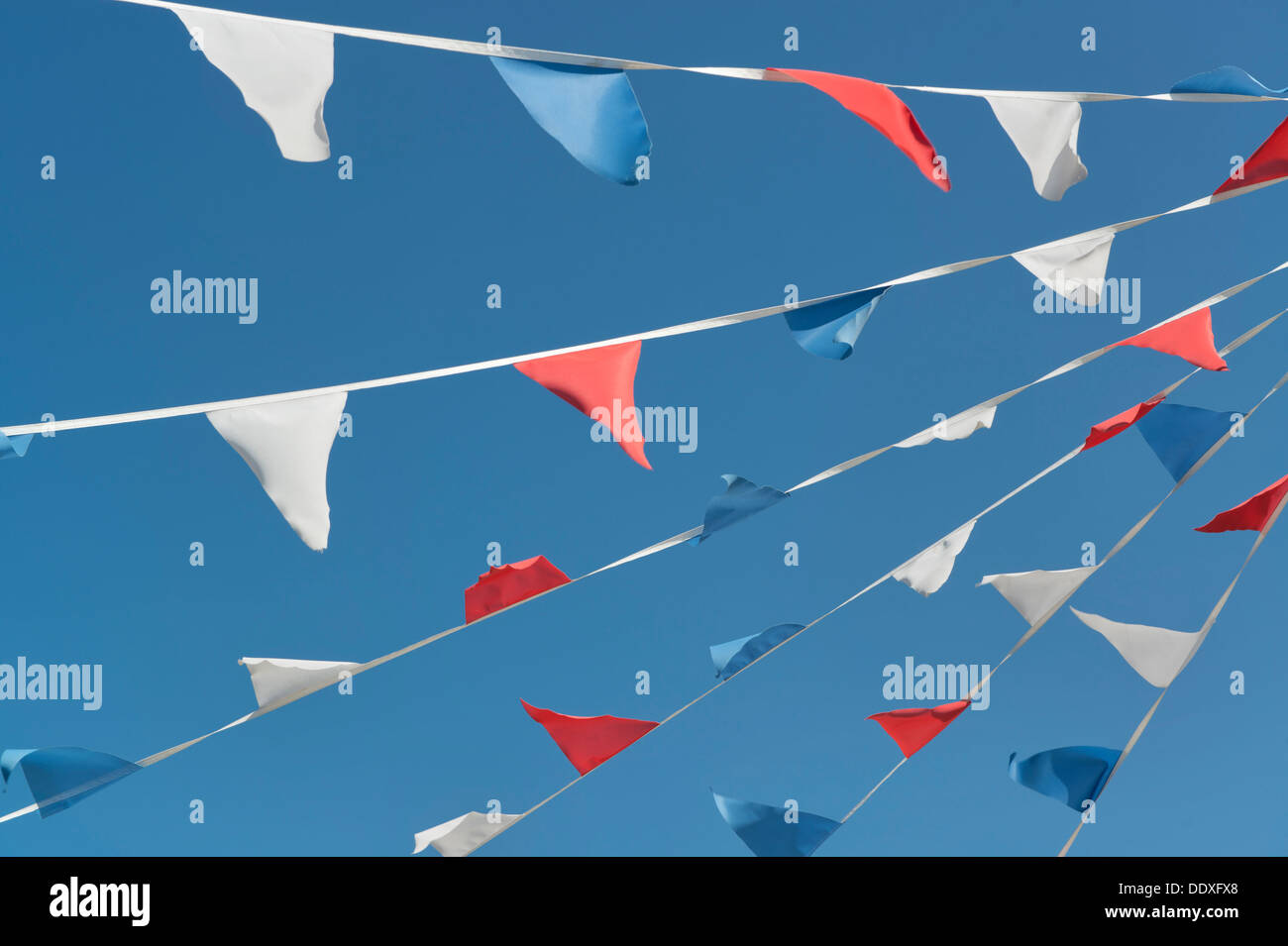 Red white blue bunting hi-res stock photography and images - Alamy